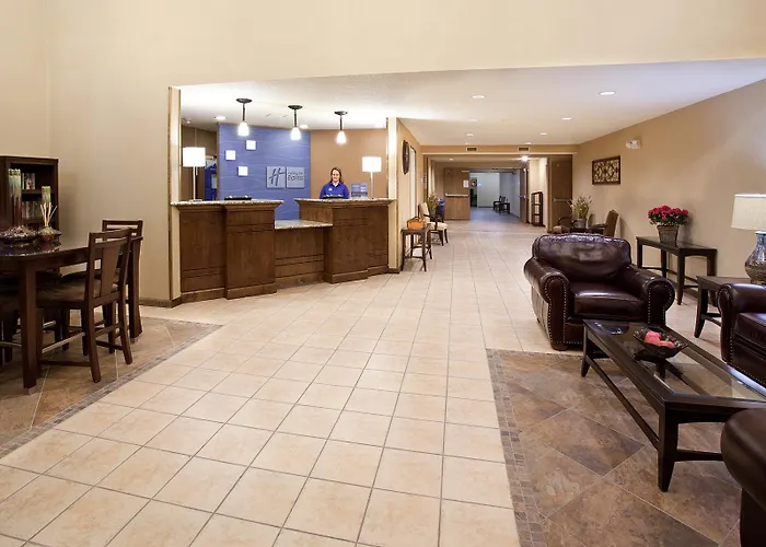 Hotel Express & By Ihg Torrington