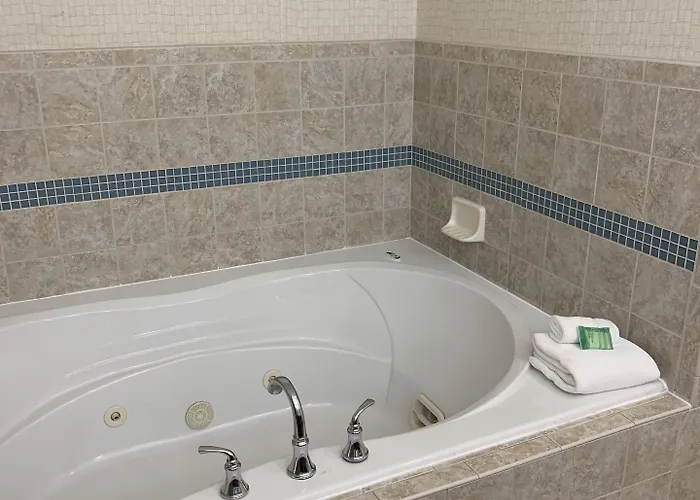 Hotel Express & By Ihg Torrington