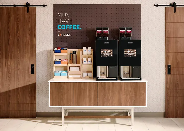 Express & By Ihg 3* Torrington