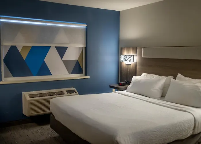 Express & By Ihg