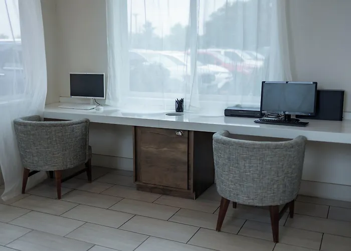 Express & By Ihg Hotel Torrington